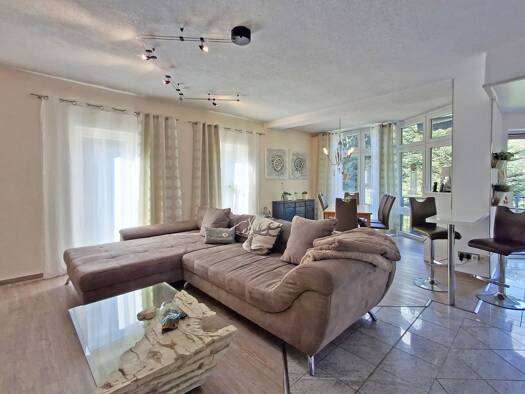 Einfamilienhaus zum Kauf 6 Zimmer 305 m² 1.000 m² Grundstück Steinach 96523