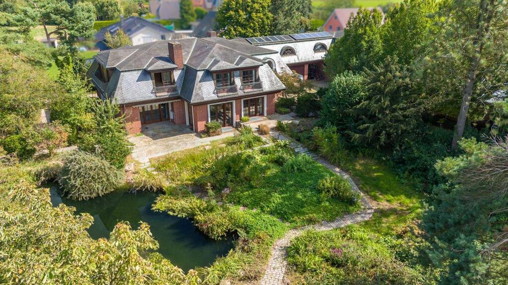 Villa zum Kauf 9 Zimmer 551 m² 6.855 m² Grundstück Brunstorf 21524