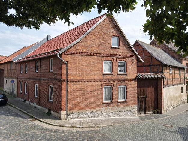 Einfamilienhaus zum Kauf provisionsfrei 495.000 € 80 Zimmer 2.480 m² 6.908 m² Grundstück Peißen Pegau 04523