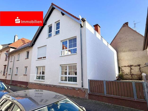 Mehrfamilienhaus zum Kauf 799.000 € 11 Zimmer 255,2 m² 415 m² Grundstück Bergen-Enkheim Frankfurt 60388