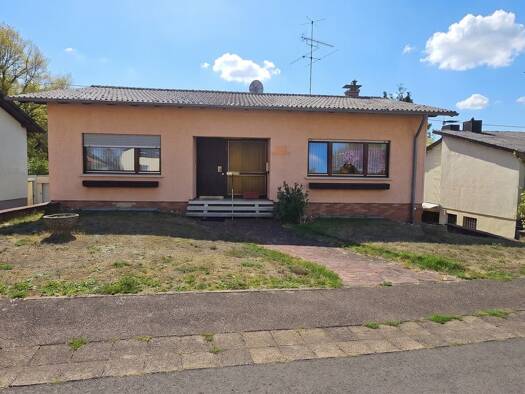 Einfamilienhaus zum Kauf 239.000 € 6 Zimmer 114 m² 730 m² Grundstück Auf der Juchhöh 12 Lauterbach Völklingen 66333