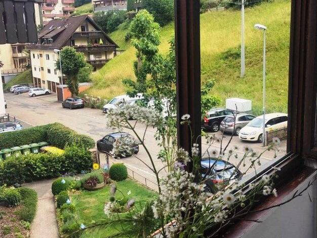 Doppelhaushälfte zum Kauf provisionsfrei 185.000 € 8 Zimmer 240 m² 184 m² Grundstück Hohenlohestr. 75 Bad Wildbad 75323
