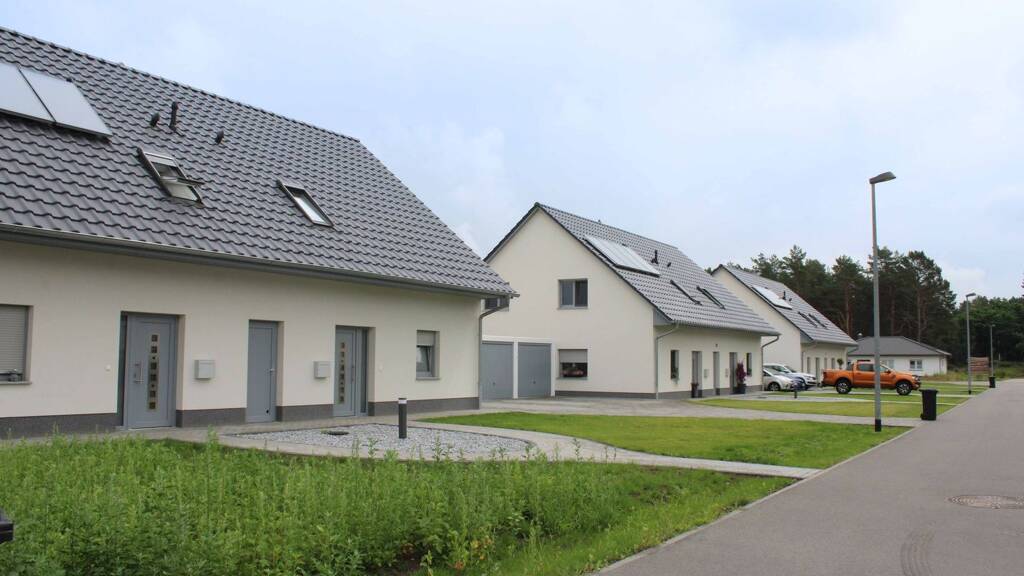 Doppelhaushälfte zur Miete 1.566 € 4 Zimmer 126 m² Waldparksiedlung Gallinchen Cottbus 03051