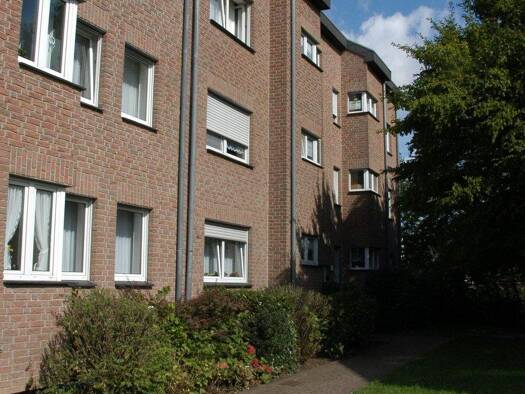 Wohnung zur Miete 506 € 2,5 Zimmer 79,5 m² frei ab 01.04.2026 Breslauer Straße 28 Dülken Viersen 41751