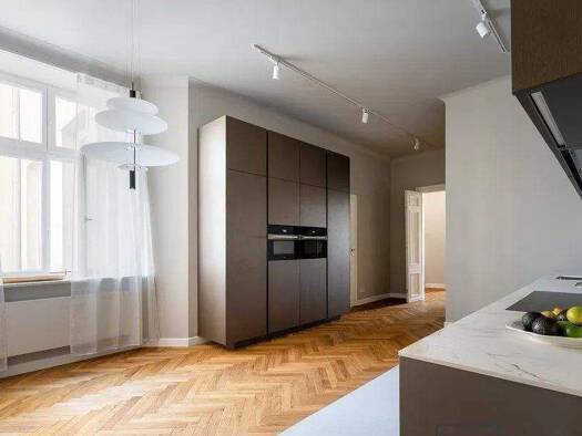 Wohnung zur Miete 1.020 € 5 Zimmer 165 m² frei ab sofort Geleitstraße Klein-Auheim Hanau 63456