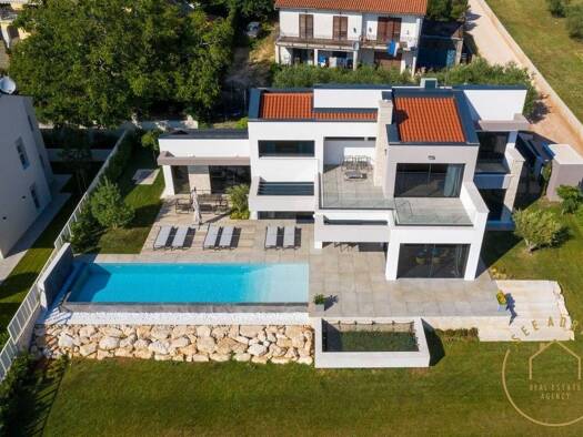 Villa zum Kauf 1.180.000 € 1 Zimmer 227 m² 1.063 m² Grundstück Višnjan 52463