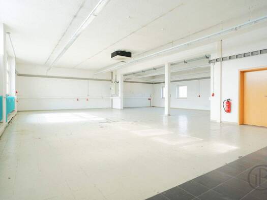 Bürofläche zur Miete 1.490 € 297,7 m² Bürofläche Trostberg 83308