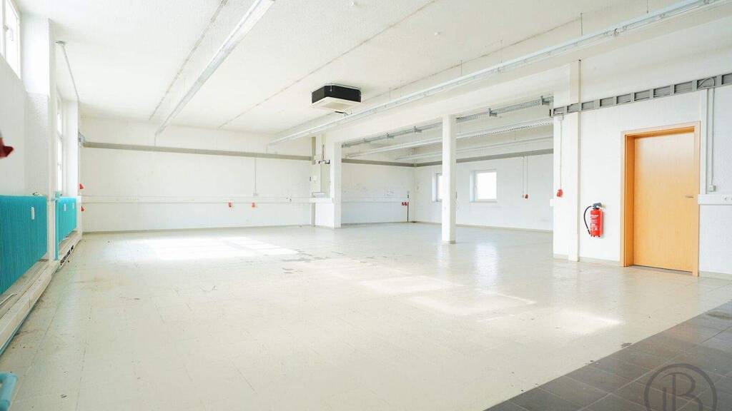 Bürofläche zur Miete 1.490 € 297,7 m² Bürofläche Trostberg 83308