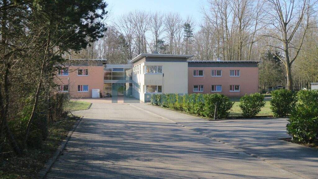 Gewerbeobjekt zum Kauf als Kapitalanlage geeignet 2.600.000 € 1.739,4 m² 2.500 m² Grundstück Elmenhorster Weg 36a Lichtenhagen Rostock 18109