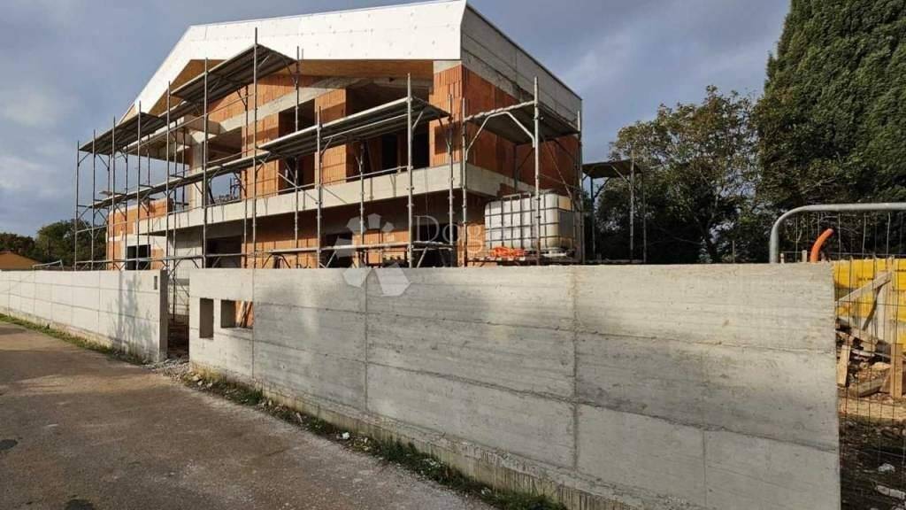 Haus zum Kauf 240.000 € 5 Zimmer 147 m² Centar, Loborika