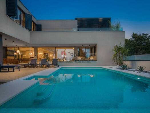 Haus zum Kauf 2.400.000 € 5 Zimmer 453 m² Diklo - Puntamika