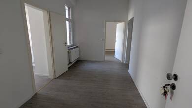 Wohnung zur Miete 320 € 2 Zimmer 58 m² Greiz Greiz 07973