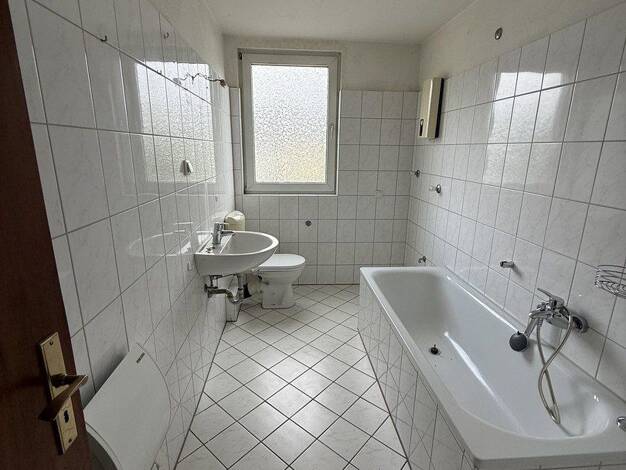 Wohnung zur Miete 760 € 3 Zimmer 86 m² 3. Geschoss frei ab 01.10.2026 Buddestr. 14 Altendorf Essen 45143