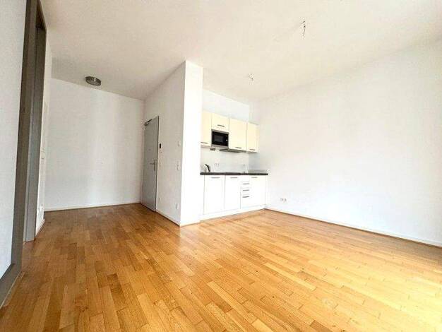 Wohnung zur Miete 592 € 2 Zimmer 39,8 m² 3. Geschoss frei ab 05.03.2026 Prager Straße 14 a Reudnitz-Thonberg Leipzig 04103