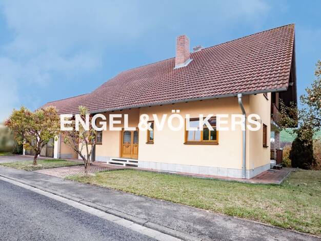 Einfamilienhaus zum Kauf 479.000 € 9 Zimmer 276 m² 1.282 m² Grundstück Bad Bocklet 97708