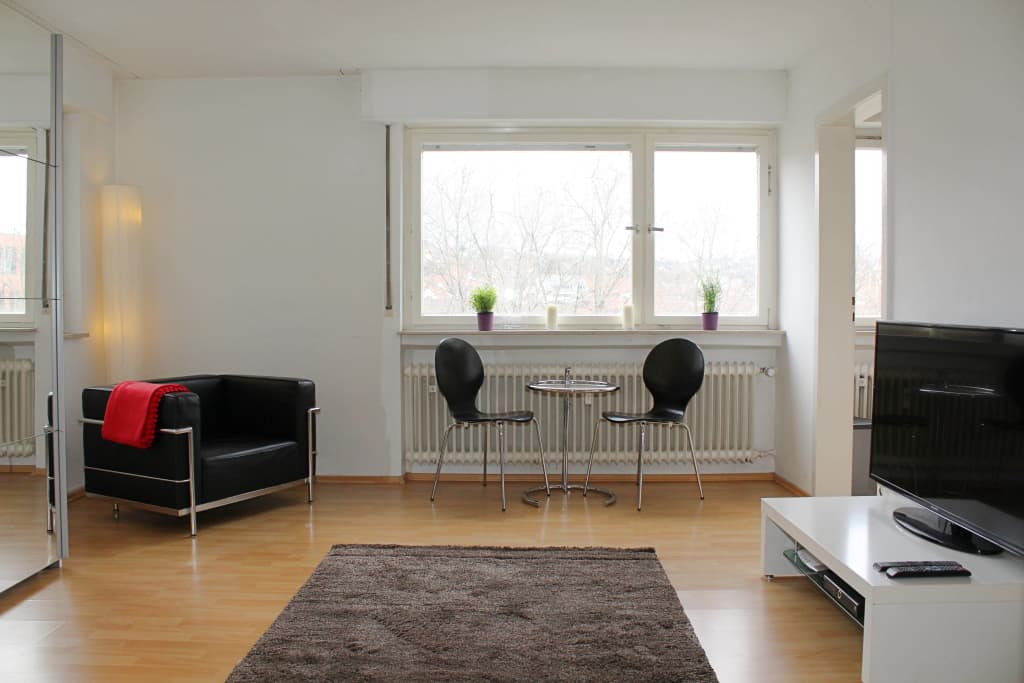 Wohnung zur Miete Wohnen auf Zeit 1.701 € 1 Zimmer 40 m²<br/>Wohnfläche 03.01.2025<br/>Verfügbarkeit Bebelstraße Vogelsang Stuttgart 70193