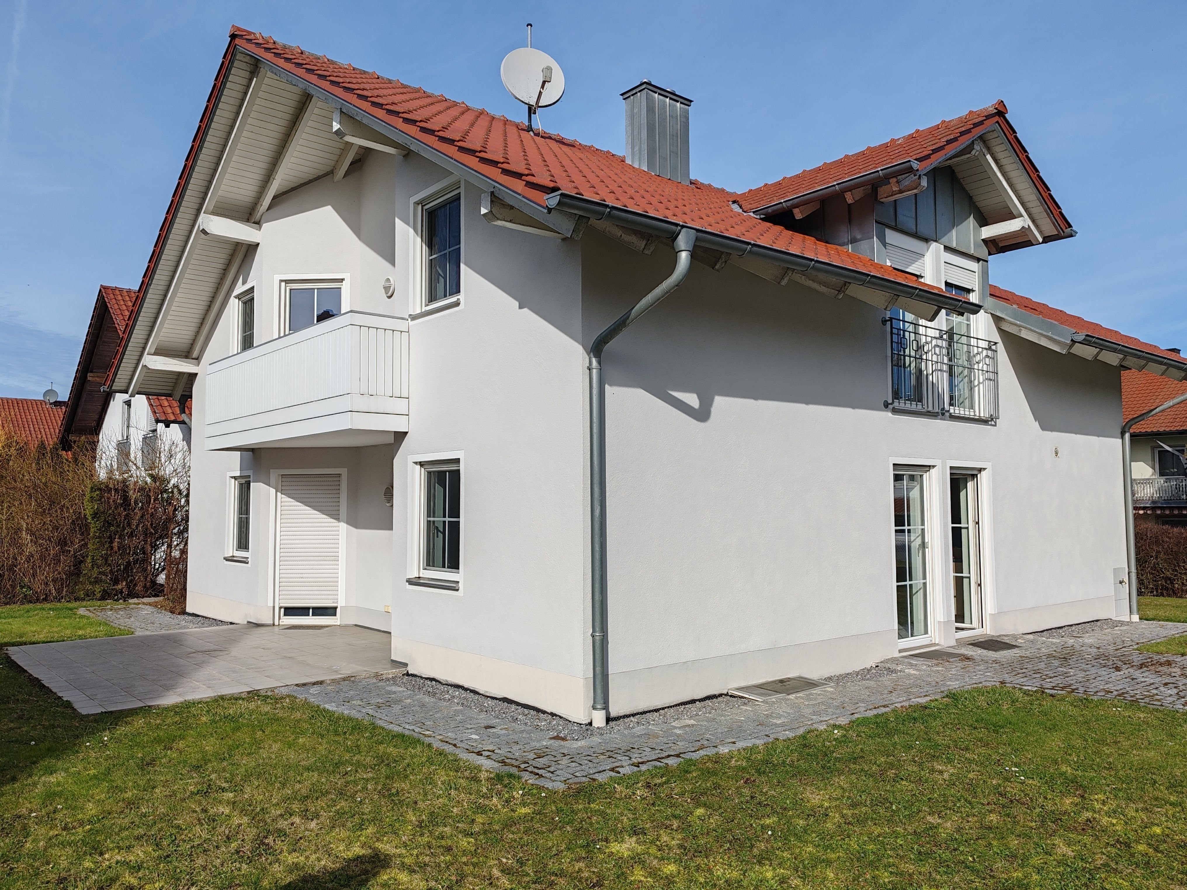 Haus zum Kauf 480.000 € 4 Zimmer 145 m²<br/>Wohnfläche 608 m²<br/>Grundstück ab sofort<br/>Verfügbarkeit Birkenstraße Oberschneiding Oberschneiding 94363