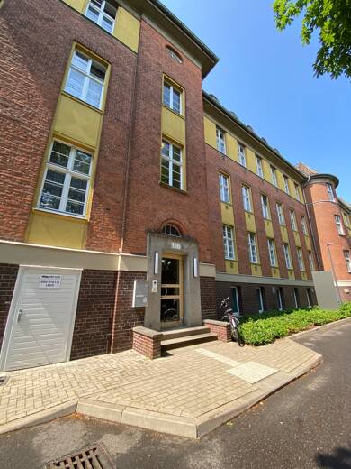Wohnung zur Miete 670 € 2 Zimmer 70,5 m² Dachgeschoss, 3. Geschoss Hindenburgstraße 15b Mölln 23879