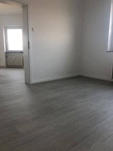 Wohnung zur Miete 485 € 3 Zimmer 65 m²<br/>Wohnfläche 3.<br/>Geschoss Dellviertel Duisburg 47051