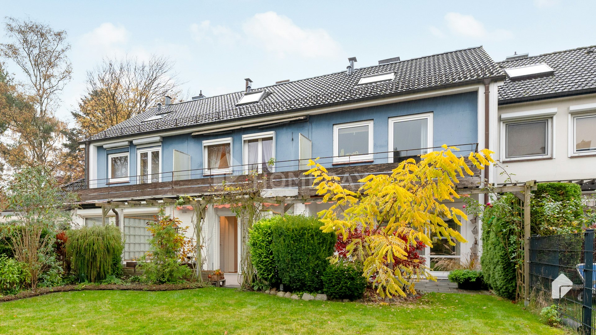 Reihenmittelhaus zum Kauf 349.000 € 4 Zimmer 98 m²<br/>Wohnfläche 158 m²<br/>Grundstück Harksheide Norderstedt 22844