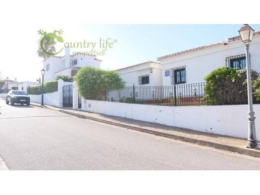 Villa zum Kauf 285.000 € 3 Zimmer 151 m² Alcaucín 29713