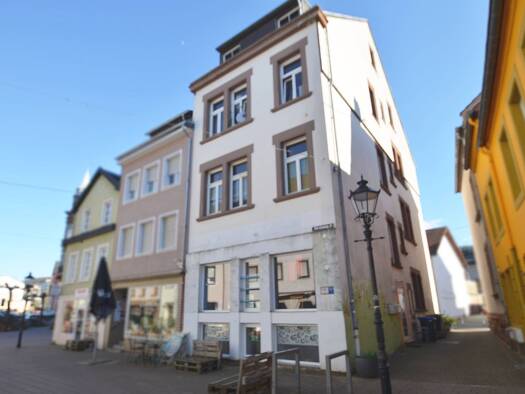 Mehrfamilienhaus zum Kauf 388.000 € 7 Zimmer 150 m² 140 m² Grundstück am Kirchplatz 2 Merzig 66663