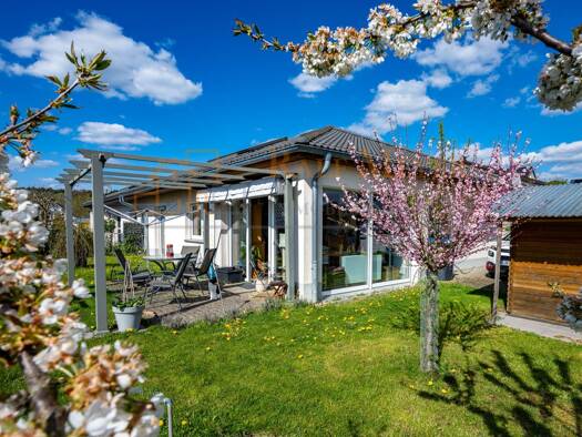 Bungalow zum Kauf 378.500 € 3 Zimmer 100 m² 400 m² Grundstück frei ab sofort Bonbaden Braunfels 35619