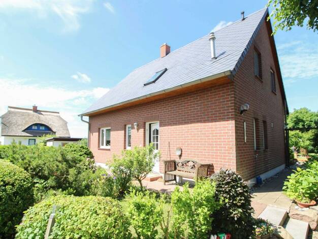 Sonstiges zum Kauf als Kapitalanlage geeignet 399.000 € 4 Zimmer 95,5 m² 912,2 m² Grundstück Dranske Dranske 18556