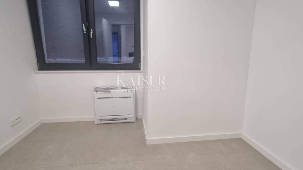 Wohnung zum Kauf 250.704 € 3 Zimmer 52 m² 2. Geschoss Crikvenica Centar