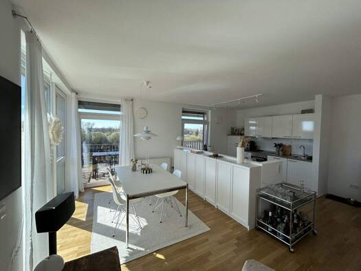 Wohnung zur Miete 1.595 € 4 Zimmer 114 m² frei ab sofort Handelshäfen Bremen 28217