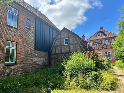 Mehrfamilienhaus zum Kauf 325.000 € 10 Zimmer 163 m² 1.315 m² Grundstück Eutin 23701