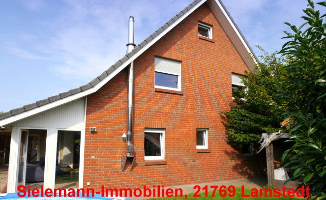 Einfamilienhaus zum Kauf 295.000 € 7 Zimmer 251,2 m²<br/>Wohnfläche 1.035 m²<br/>Grundstück Lamstedt Lamstedt 21769