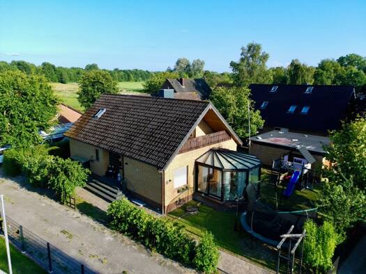 Einfamilienhaus zum Kauf 385.000 € 7 Zimmer 180 m² 605 m² Grundstück Sengwarden Wilhelmshaven 26388