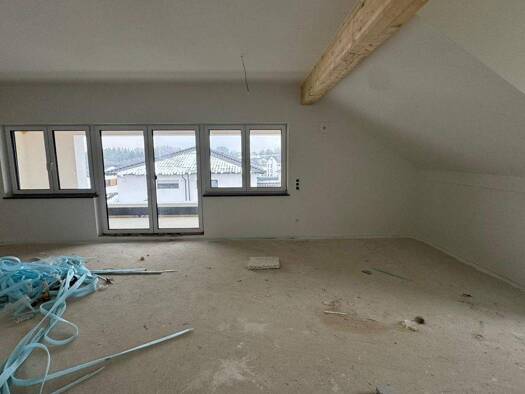 Wohnung zur Miete - Erstbezug 1.465 € 4 Zimmer 118 m² 2. Geschoss frei ab 01.02.2026 Tiefenbach 94113