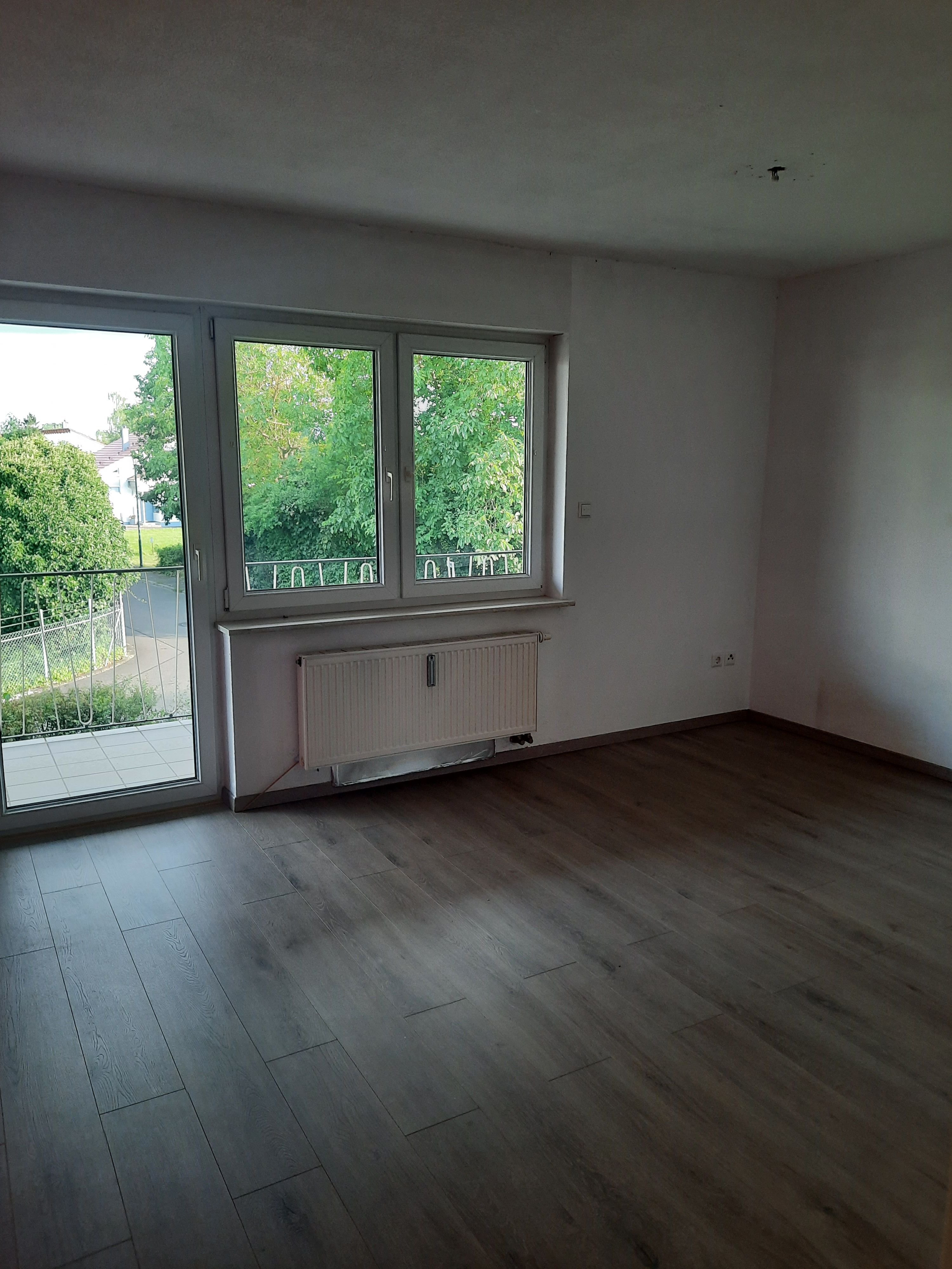 Wohnung zur Miete 850 € 4 Zimmer 95 m²<br/>Wohnfläche 1.<br/>Geschoss ab sofort<br/>Verfügbarkeit Straß Nersingen 89278