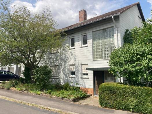 Mehrfamilienhaus zum Kauf provisionsfrei 585.000 € 8 Zimmer 240 m² 932 m² Grundstück frei ab sofort Güntersleben 97261