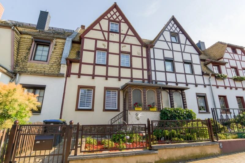 Einfamilienhaus zum Kauf 170.000 € 5 Zimmer 111 m²<br/>Wohnfläche 220 m²<br/>Grundstück Roßwein Roßwein 04741