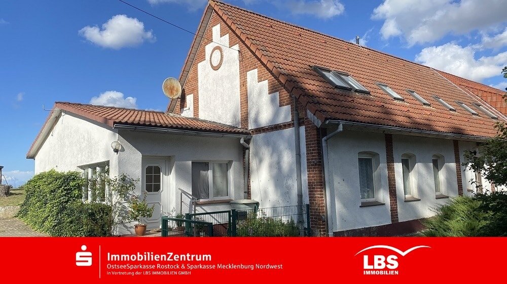 Doppelhaushälfte zum Kauf 395.000 € 10 Zimmer 219 m²<br/>Wohnfläche 4.822 m²<br/>Grundstück ab sofort<br/>Verfügbarkeit Friedrichsdorf Blowatz 23974