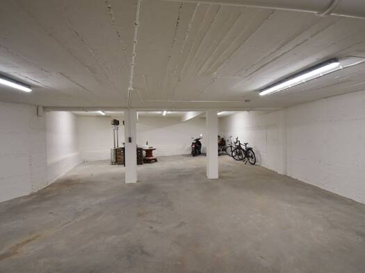 Tiefgarage zur Miete 195 € Roßstraße 21 Derendorf Düsseldorf 40476