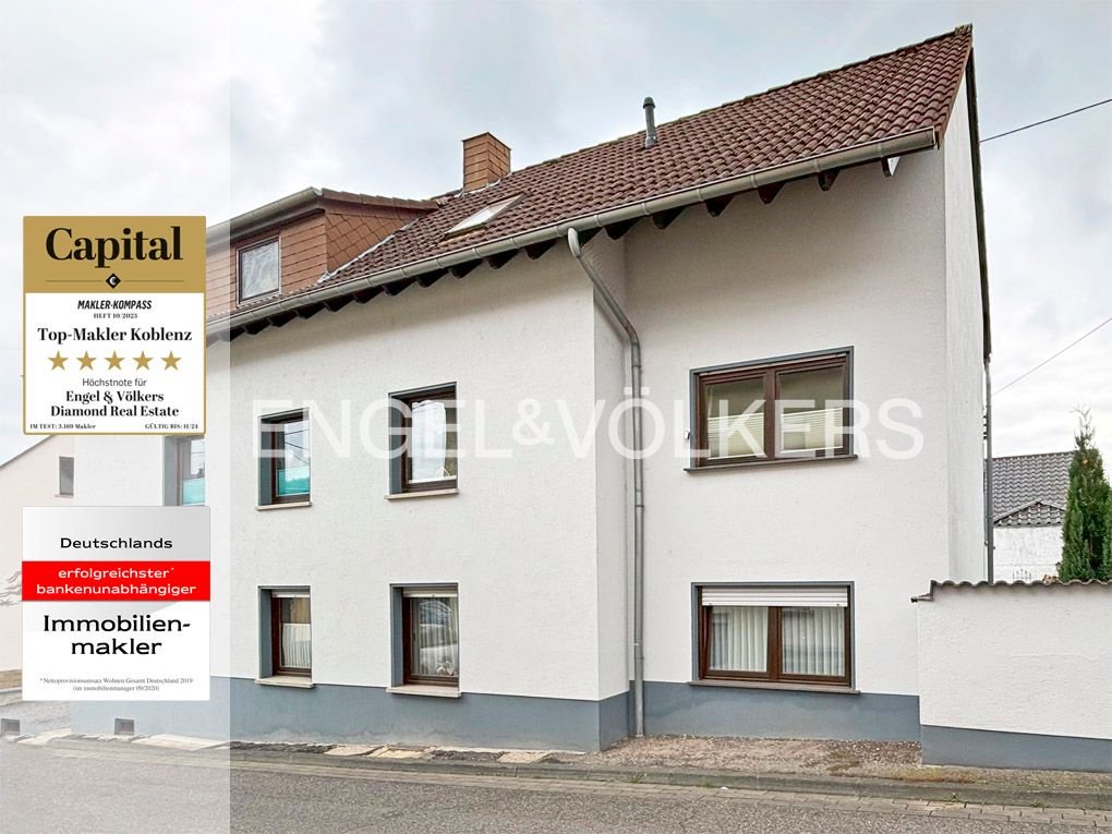 Mehrfamilienhaus zum Kauf 389.000 € 9 Zimmer 249 m²<br/>Wohnfläche 471 m²<br/>Grundstück Gladbach Neuwied 56566