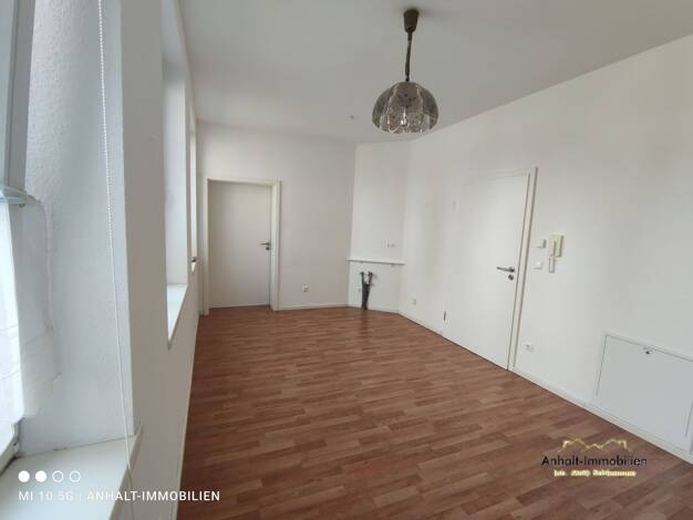 Wohnung zur Miete 240 € 1 Zimmer 30 m² 1. Geschoss frei ab sofort Raguhner Straße 18 Bitterfeld Bitterfeld-Wolfen 06749