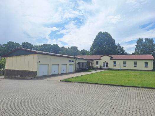 Mehrfamilienhaus zum Kauf 650.000 € 15 Zimmer 495 m² 3.000 m² Grundstück Schirgiswalde Schirgiswalde-Kirschau 02681