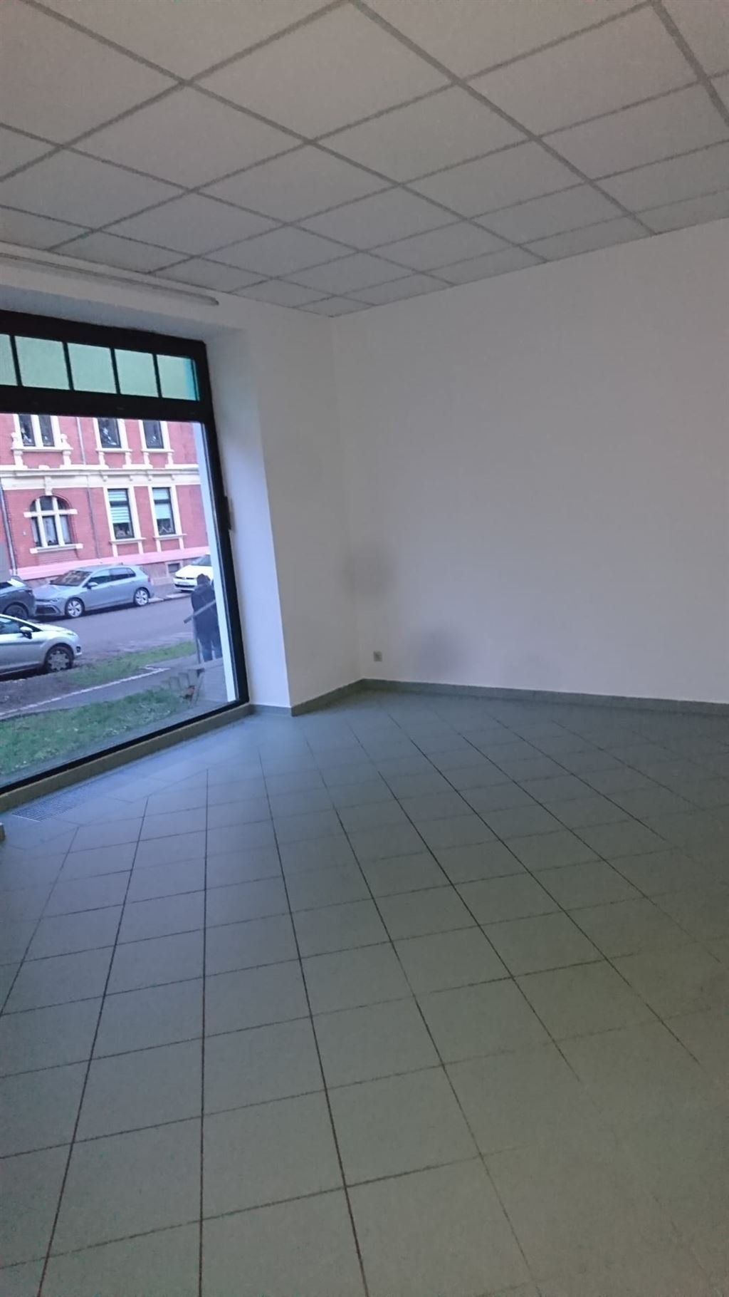 Ladenfläche zur Miete 250 € 1 Zimmer 39,8 m²<br/>Verkaufsfläche Walther-Rathenau-Straße 13 Nordvorstadt 153 Zwickau 08058