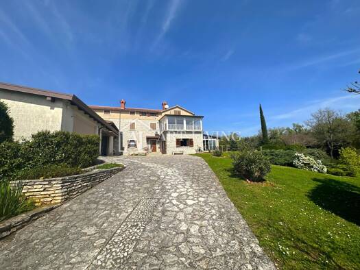 Einfamilienhaus zum Kauf 1.800.000 € 6 Zimmer 10.000 m² Grundstück Novigrad 52466