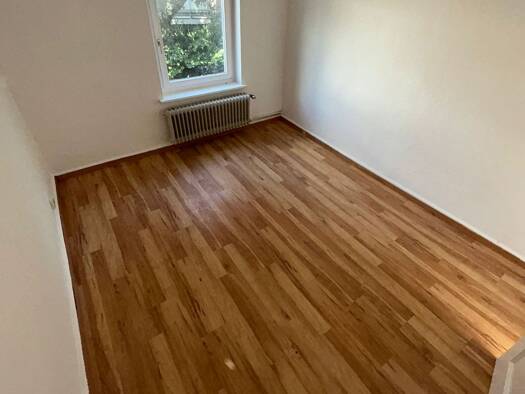 Wohnung zur Miete 500 € 2 Zimmer 40 m² frei ab sofort Lindenstraße 11 Elmshorn 25337