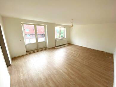 Wohnung zur Miete 620 € 2 Zimmer 67,4 m² Dachgeschoss frei ab 01.09.2025 Fünftelweg 17 Loga Leer 26789