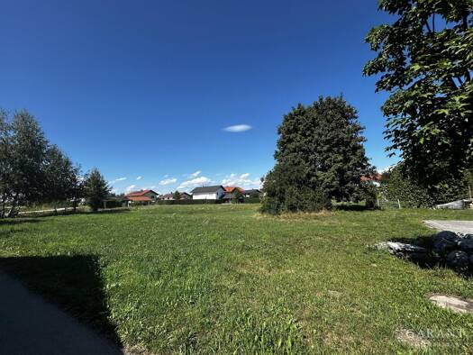 Grundstück zum Kauf 365.000 € 796 m² Grundstück Fridolfing Fridolfing 83413