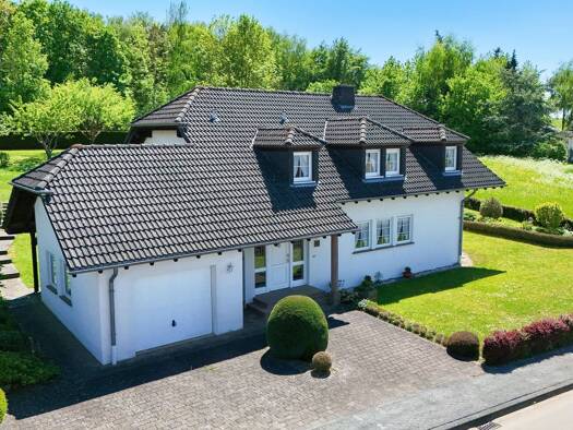 Haus zum Kauf 649.000 € 5 Zimmer 155 m² 1.411 m² Grundstück Stahl Bitburg 54634