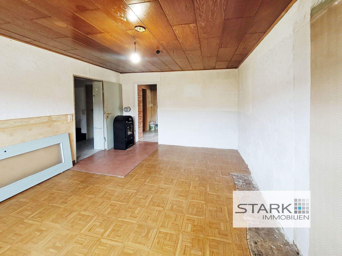 Immobilie in Weikersheim - Aussicht, Garten & Garage – ein Eigenheim für Anpacker! - Bild 4