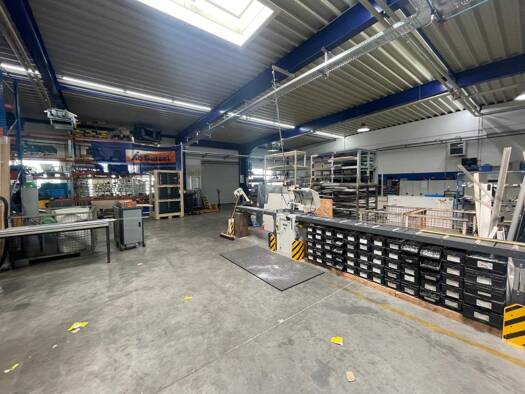 Halle/Industriefläche zur Miete 6 € 735 m² Lagerfläche Günnigfeld Bochum 44866